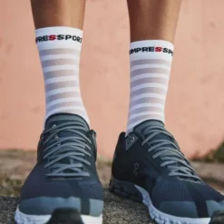 Compressport Pro Racing Socks v4.0 Ultralight Run High