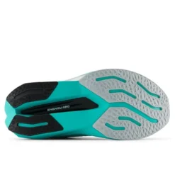New Balance FuelCell SuperComp Trainer V3