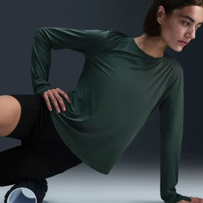 Nike Dri-FIT One Classic Long Sleeve Tee