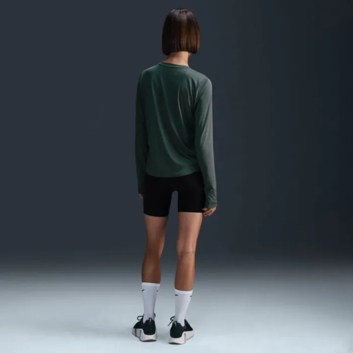 Nike Dri-FIT One Classic Long Sleeve Tee