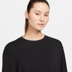 Nike Dri-FIT One Relaxed Long Sleeve Tee