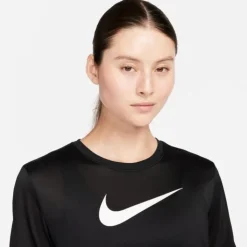 Nike Dri-FIT Regular Heathered Graphic Short Sleeve Tee