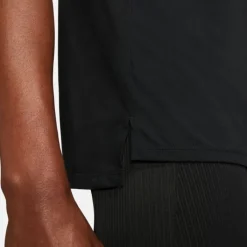 Nike Dri-FIT Rise 365 Short Sleeve Tee