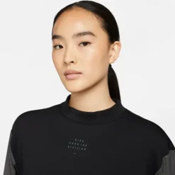 Nike Dri-Fit Run Division Crew
