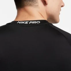 Nike Dri-FIT Slim Short Sleeve Tee