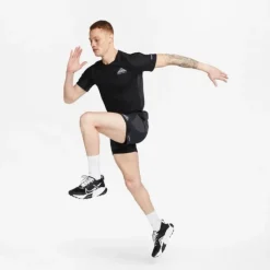 Nike Dri-FIT Solar Chase Short Sleeve Tee