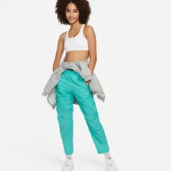 Nike Dri-FIT Swoosh Sports Bra