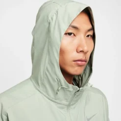 Nike Impossibly Light Windrunner Jacket