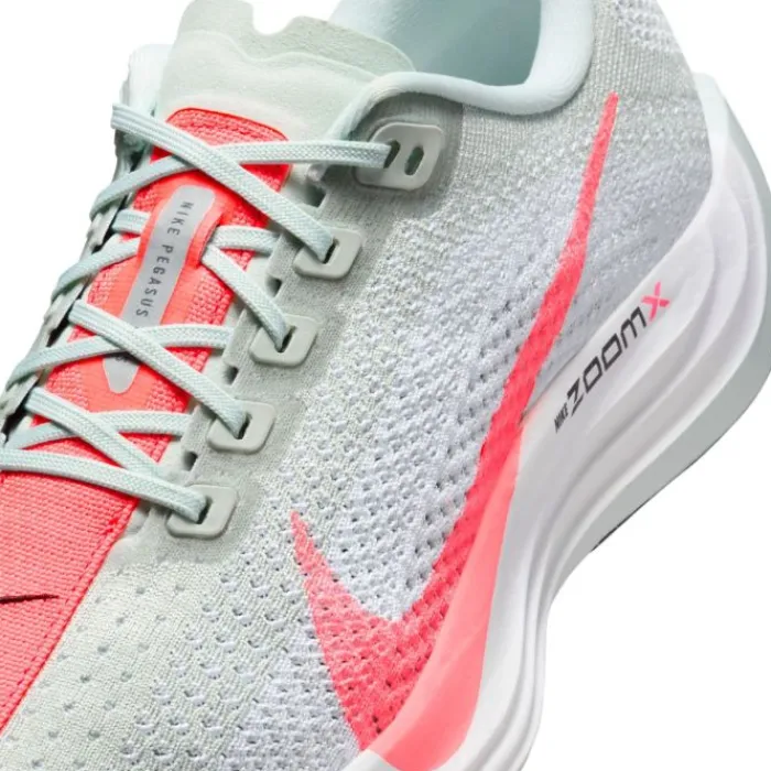 Nike Pegasus Plus