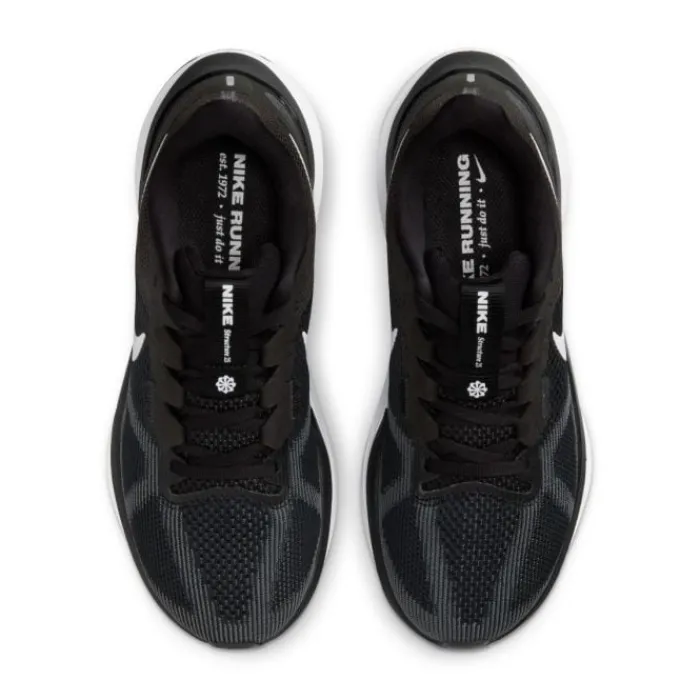 Nike Structure 25