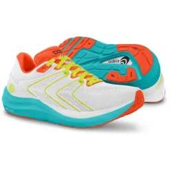 Topo Athletic Phantom 2